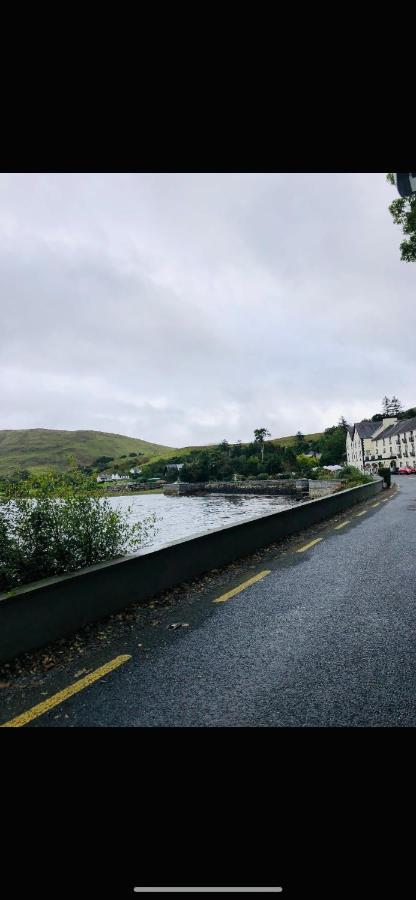 Townhouse Leenane Лийнан Екстериор снимка